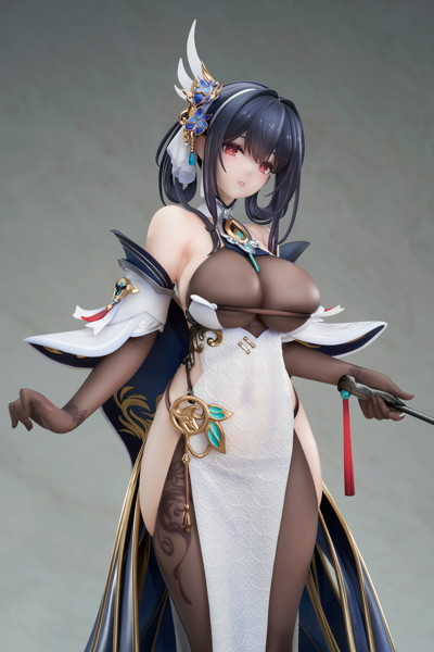 APEX-TOYS《碧藍航線》鎮海改 1/7 模型 2026 年發售 鏤空設計大方展露曲線