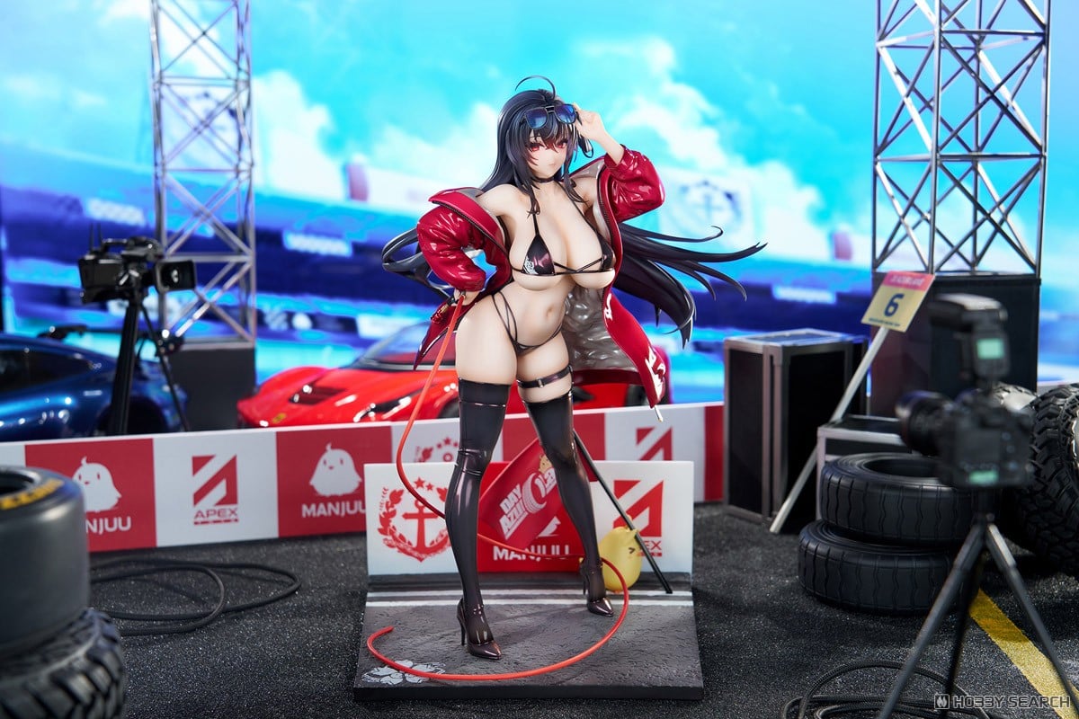 APEX《碧藍航線》大鳳賽車女郎模型 2026 年 7 月出貨 附眨眼表情重現極致肉感