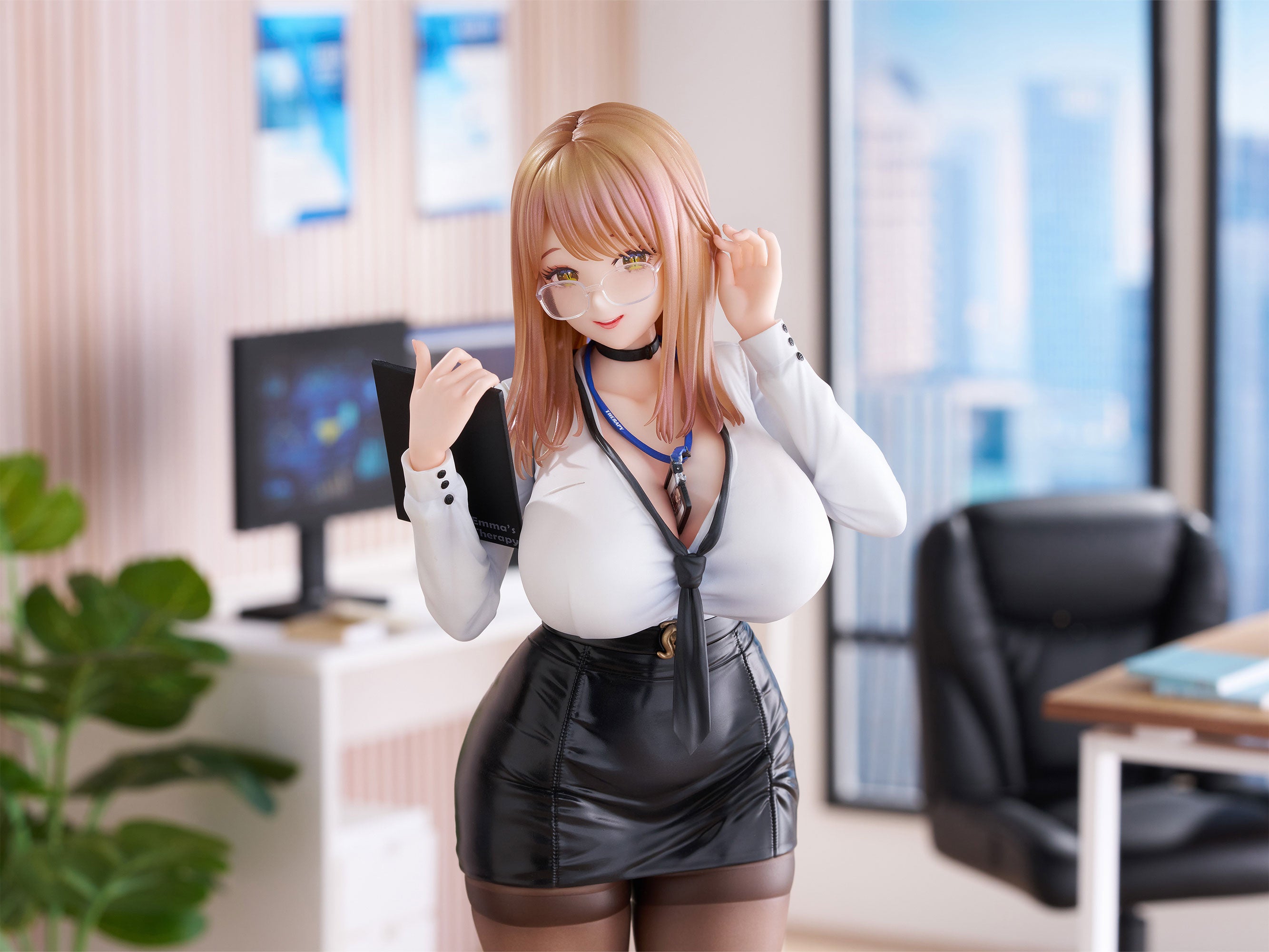 《勝利女神:妮姬》艾瑪辦公室療癒款模型 明日發售
