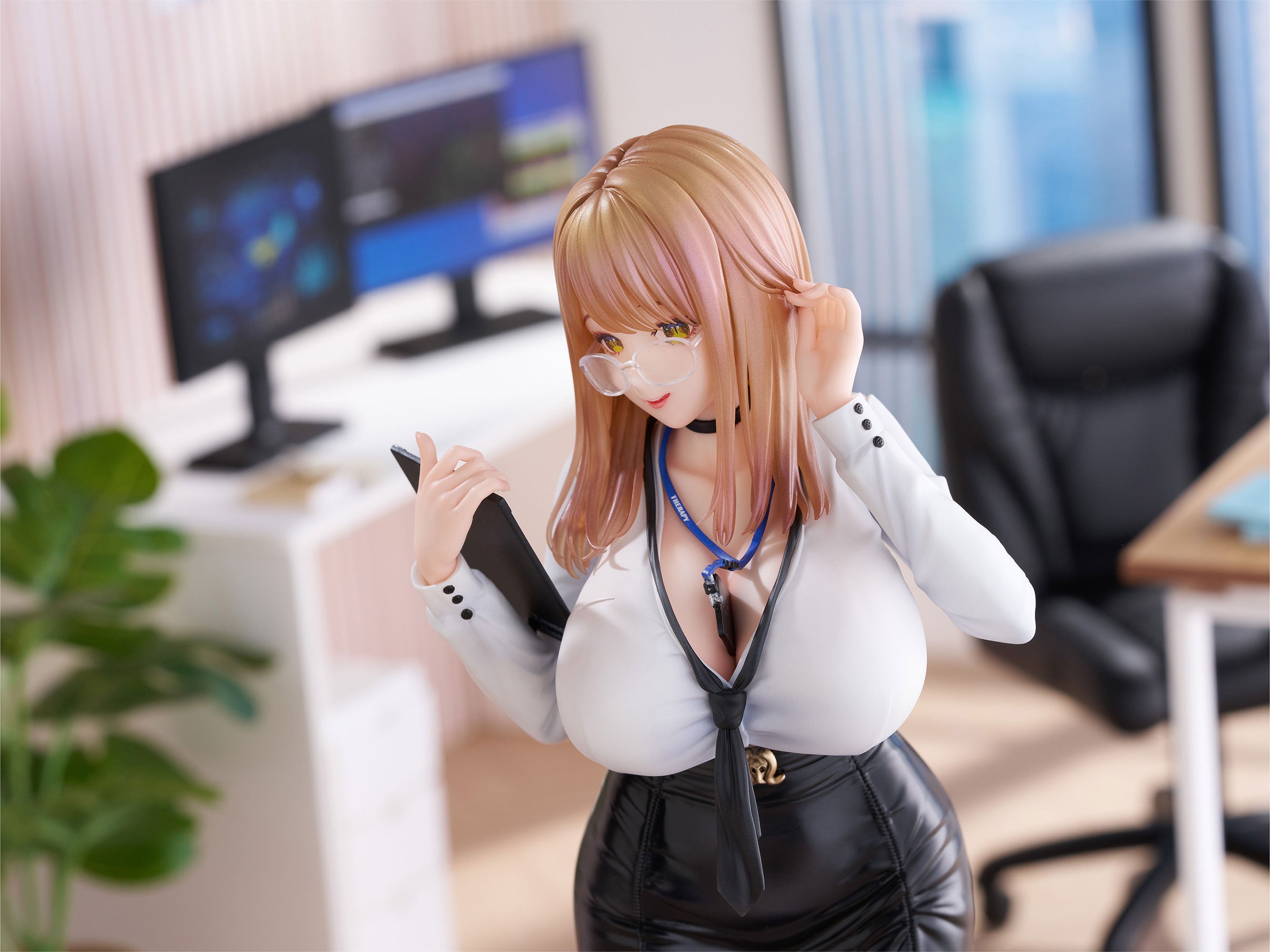 《勝利女神:妮姬》艾瑪辦公室療癒款模型 明日發售
