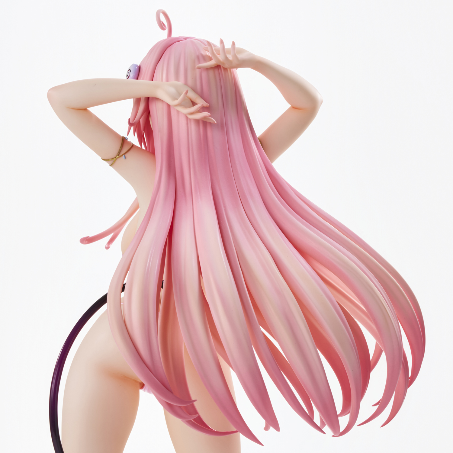 Union Creative《出包王女DARKNESS》菈菈 1/4 泳裝模型 2026 年 8 月出貨 售價 39,600 日圓