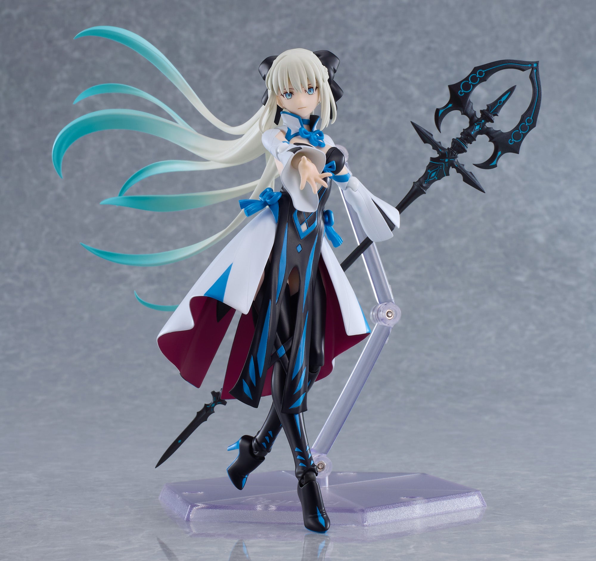 妖精女王駕到!《 FGO 》 figma 「 Berserker / 摩根」明日起開放預購,豐富配件重現第一再臨丰采