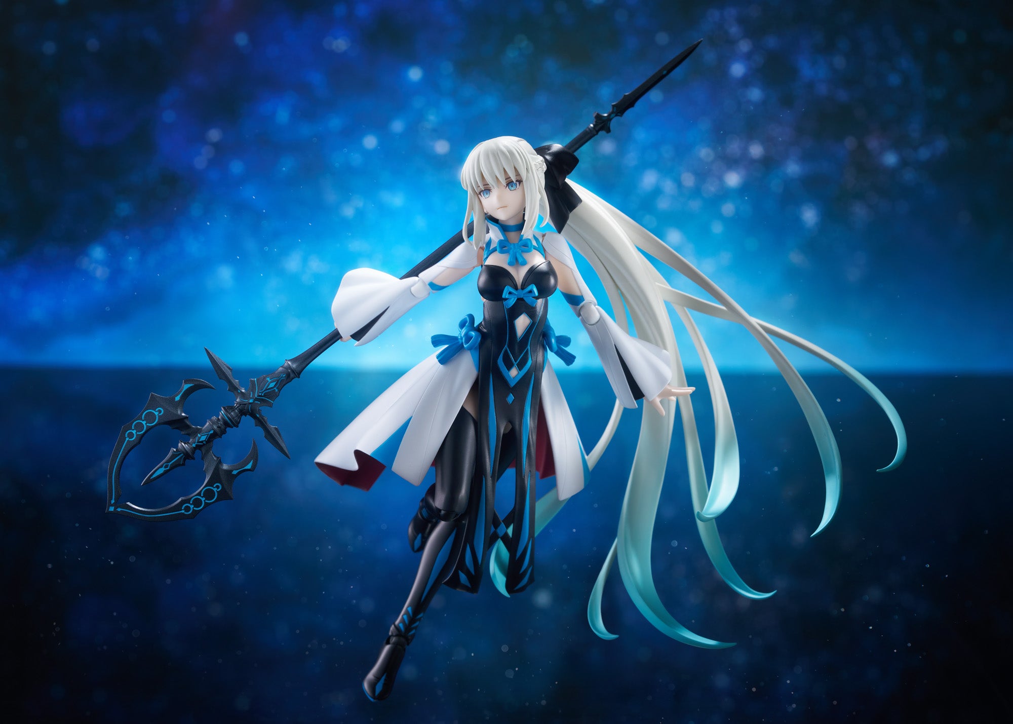 妖精女王駕到!《 FGO 》 figma 「 Berserker / 摩根」明日起開放預購,豐富配件重現第一再臨丰采