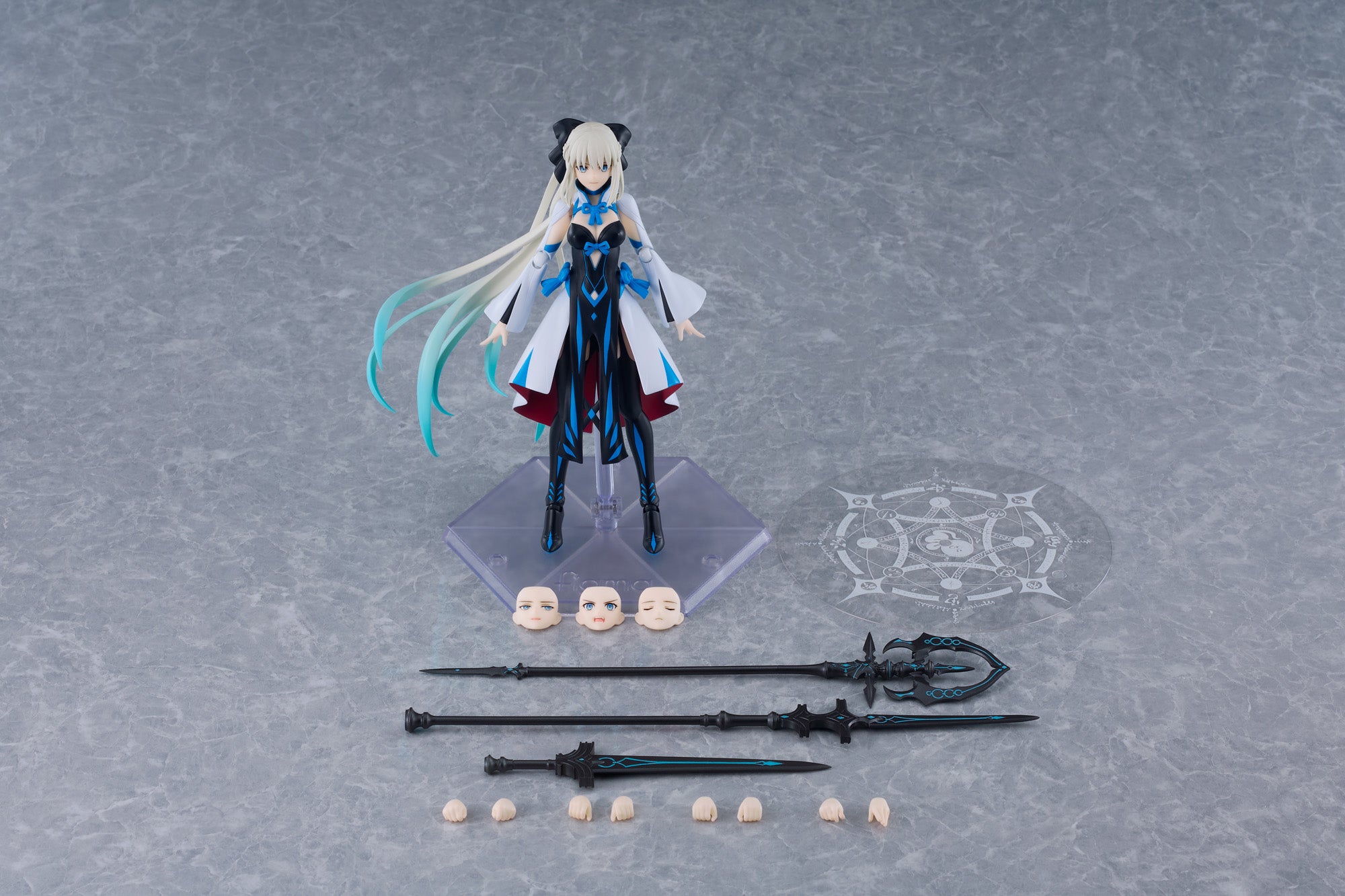 妖精女王駕到!《 FGO 》 figma 「 Berserker / 摩根」明日起開放預購,豐富配件重現第一再臨丰采