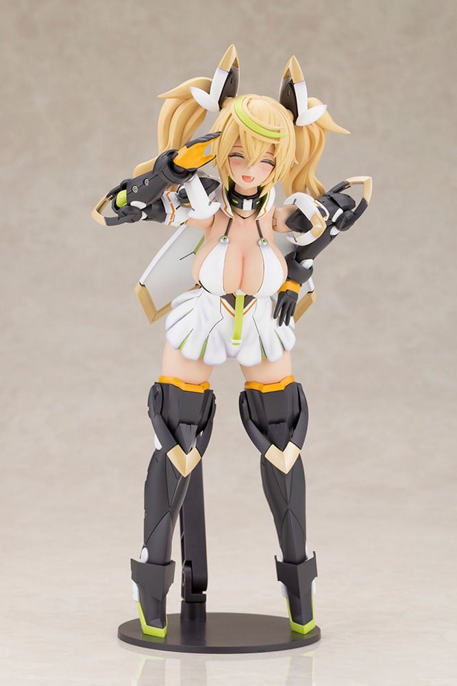 《夢幻之星Online2 es》潔涅星輝華服Ver.大比例模型今日發售