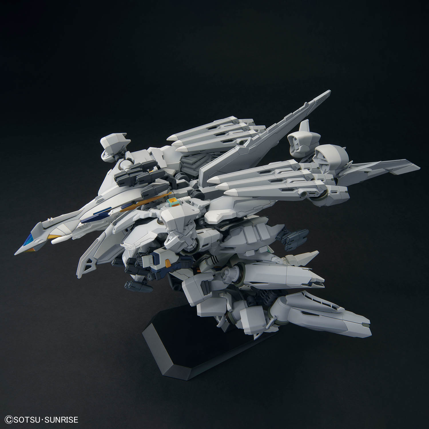 鋼普拉超大型機體登場!HG 1/144「アリュゼウス」 4 月 25 日開賣,再現量產型 ν 鋼彈分離機制