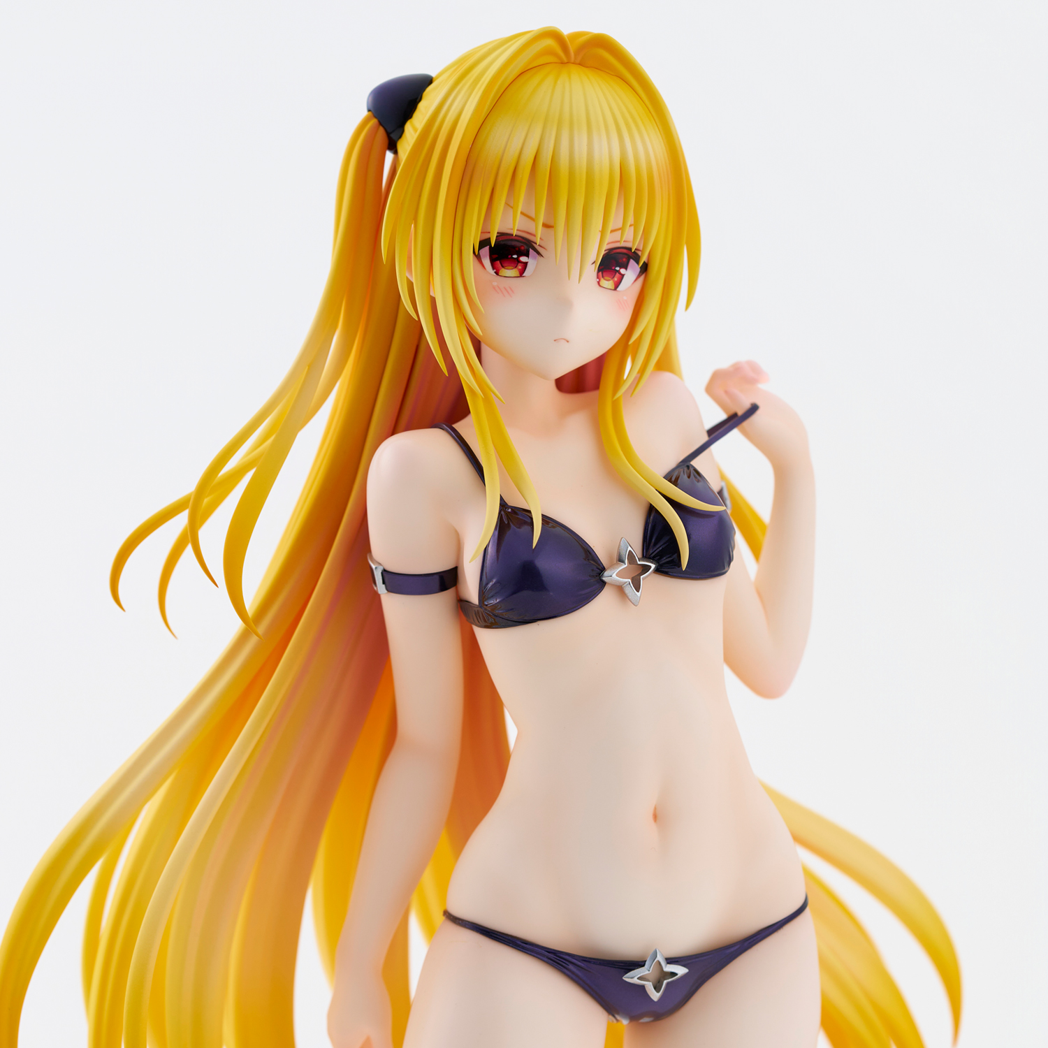【預購】ユニクリ《ToLOVEる Darkness》金色暗影 1/4 比例水着模型 2026年11月發售 3 【預購】ユニクリ《ToLOVEる Darkness》金色暗影 1/4 比例水着模型 2026年11月發售