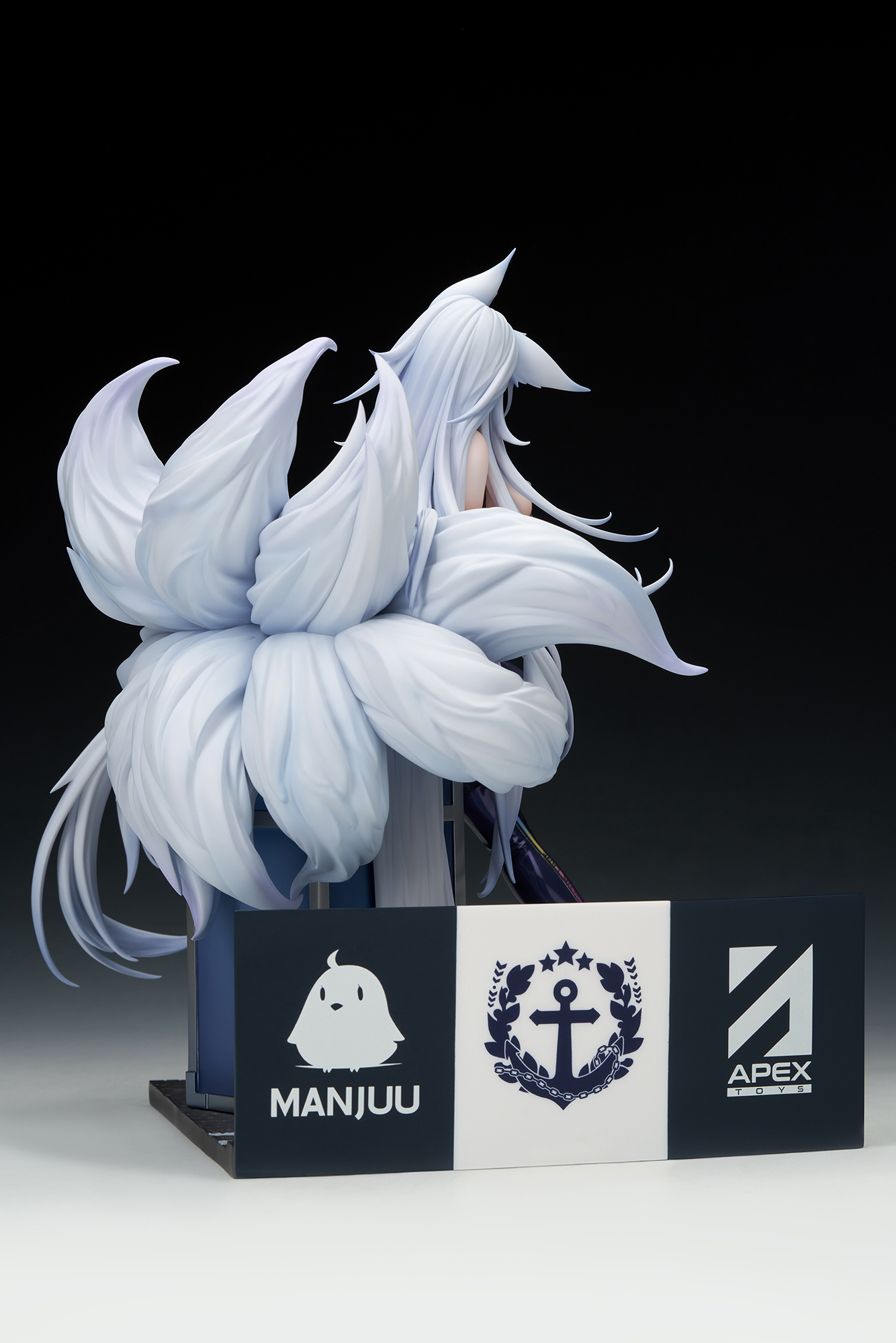 《碧藍航線》信濃「寢待之銀輿」1/7 比例模型情報公開!APEX 製作預計 2026 年底上市