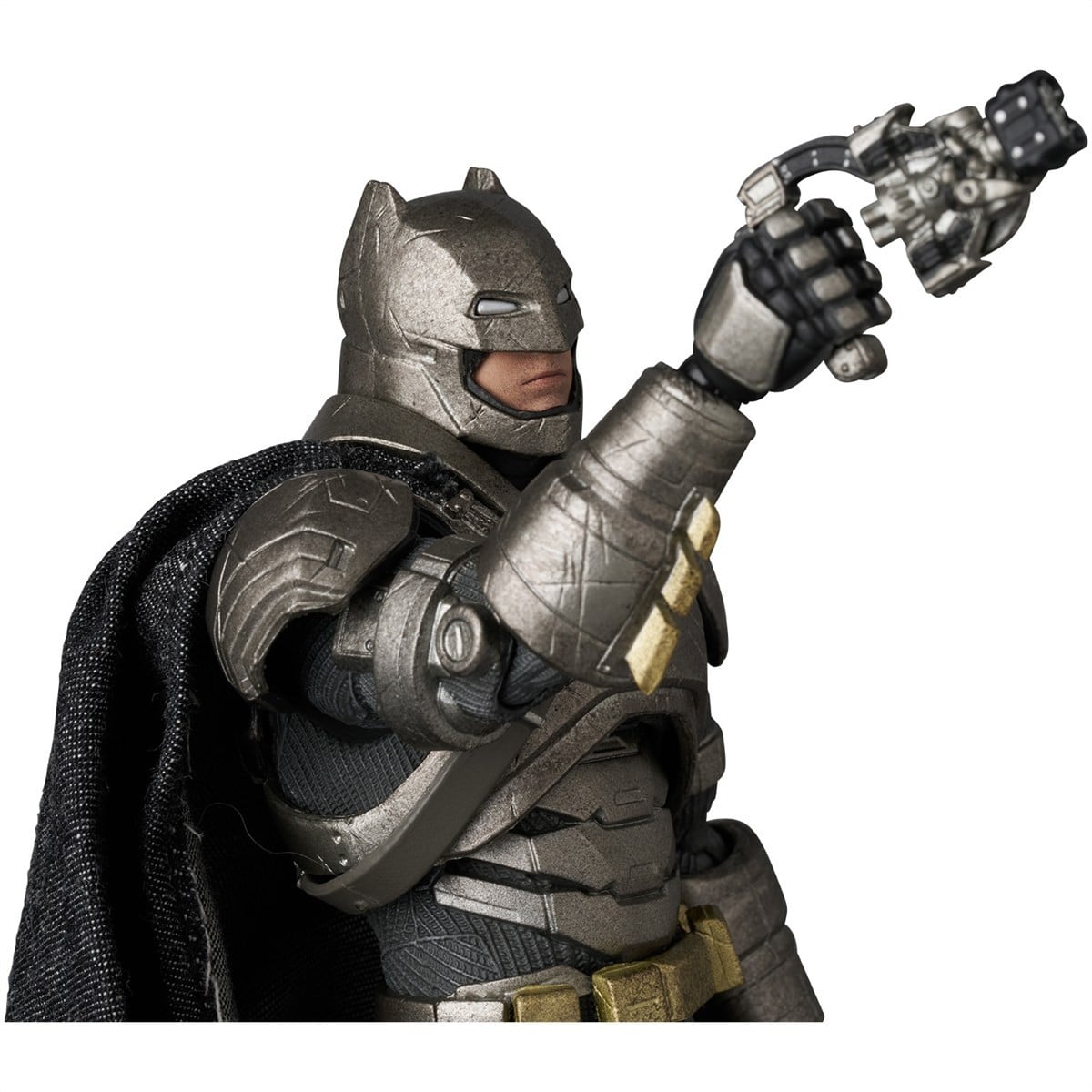 重裝上陣!MAFEX「裝甲蝙蝠俠 Ver. 1.5」預購開跑,數位噴塗升級重現電影威嚴 7 重裝上陣!MAFEX「裝甲蝙蝠俠 Ver. 1.5」預購開跑,數位噴塗升級重現電影威嚴
