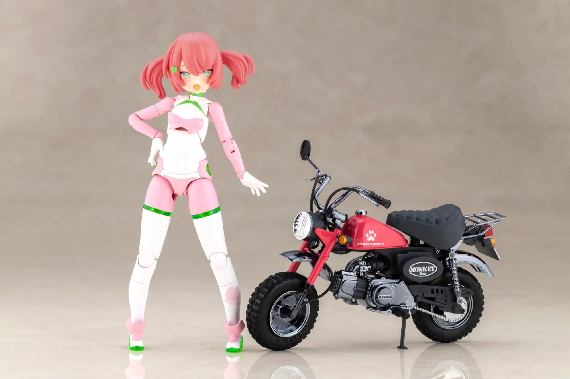 壽屋《女神裝置》PUNI☆MOFU 競速小真央聯名 Honda 經典機車 4 月 30 日預購開始 1 壽屋《女神裝置》PUNI☆MOFU 競速小真央聯名 Honda 經典機車 4 月 30 日預購開始