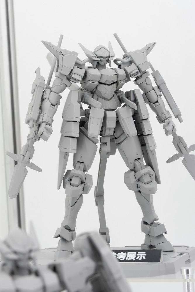 《驚爆危機》機體實體化!KADOKAWA 展出 Blaze Raven 兩款組裝模型參考出品