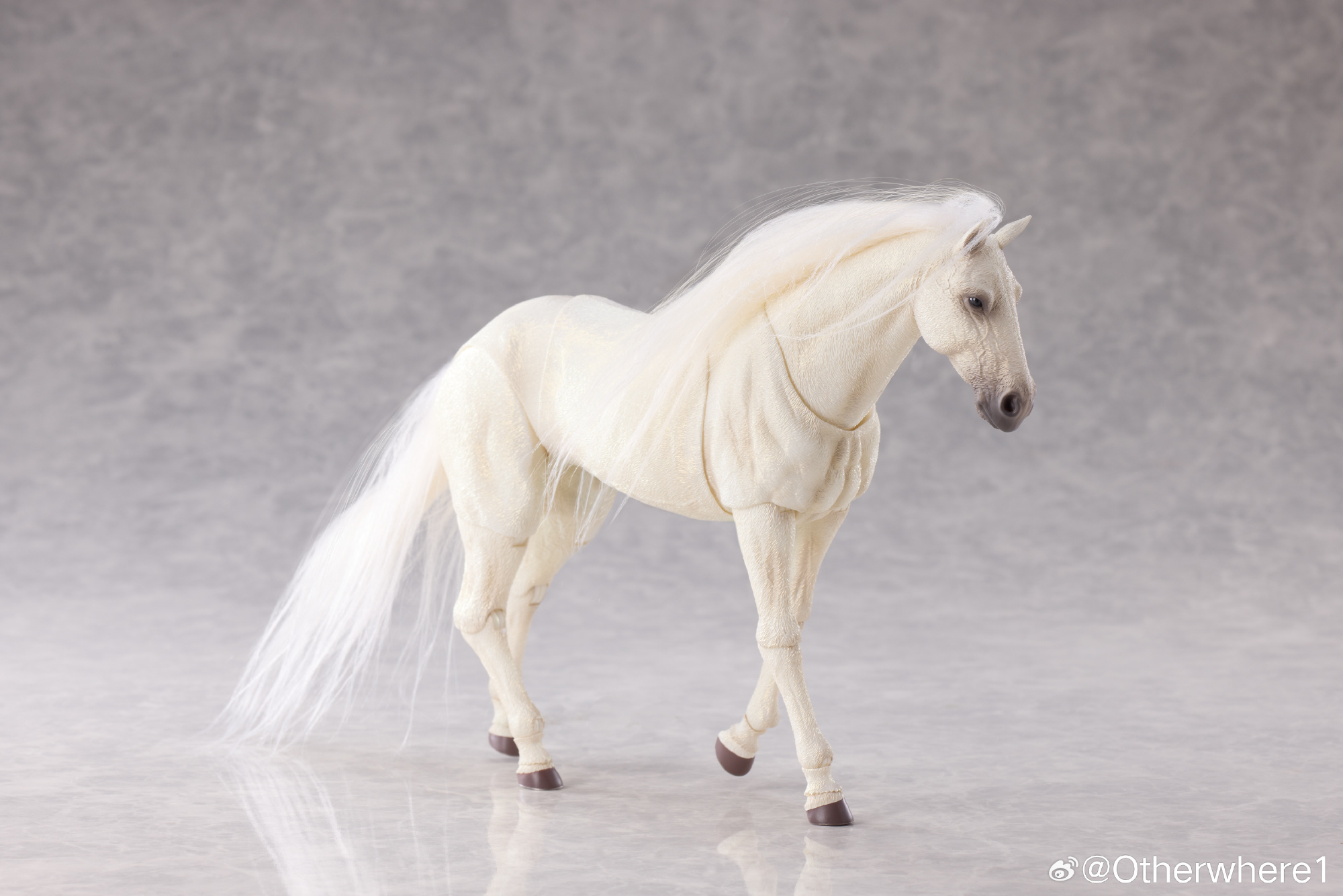 1/12 可動馬「昼追雲」「黑夜踏雨」將於 2027 年發售 2 1/12 可動馬「昼追雲」「黑夜踏雨」將於 2027 年發售