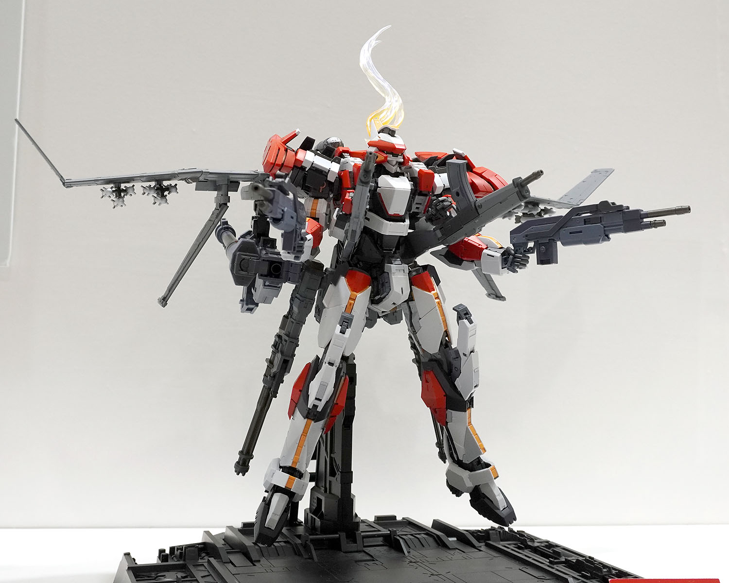 《驚爆危機》烈焰魔劍組裝模型彩色原型首度曝光 橘貓工業聯手 WAVE 預計 2026 年上市 1 《驚爆危機》烈焰魔劍組裝模型彩色原型首度曝光 橘貓工業聯手 WAVE 預計 2026 年上市