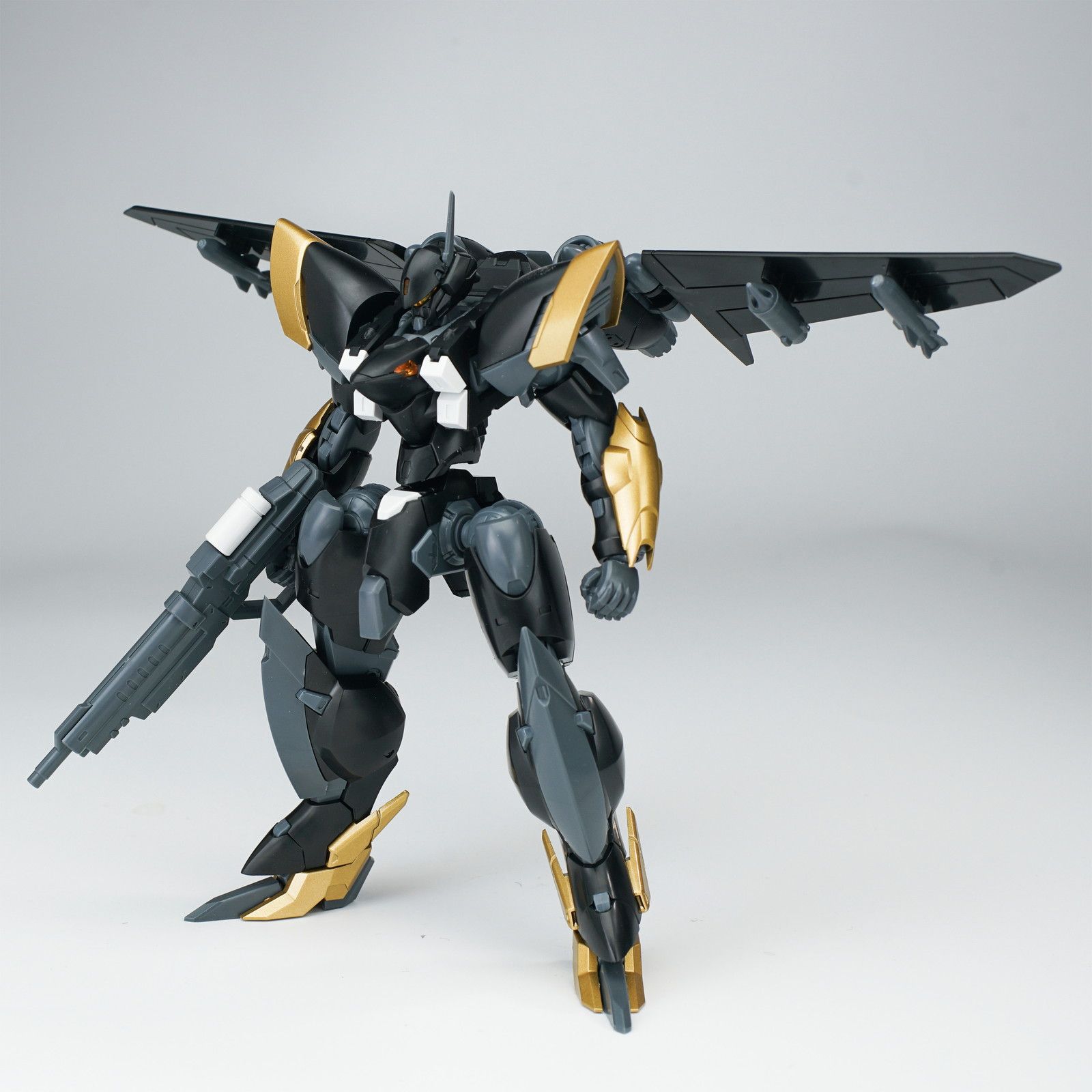 新銳品牌 SHEIK MAINLAND 原創模型「雲雀」雙配色款式開放預約 12 新銳品牌 SHEIK MAINLAND 原創模型「雲雀」雙配色款式開放預約