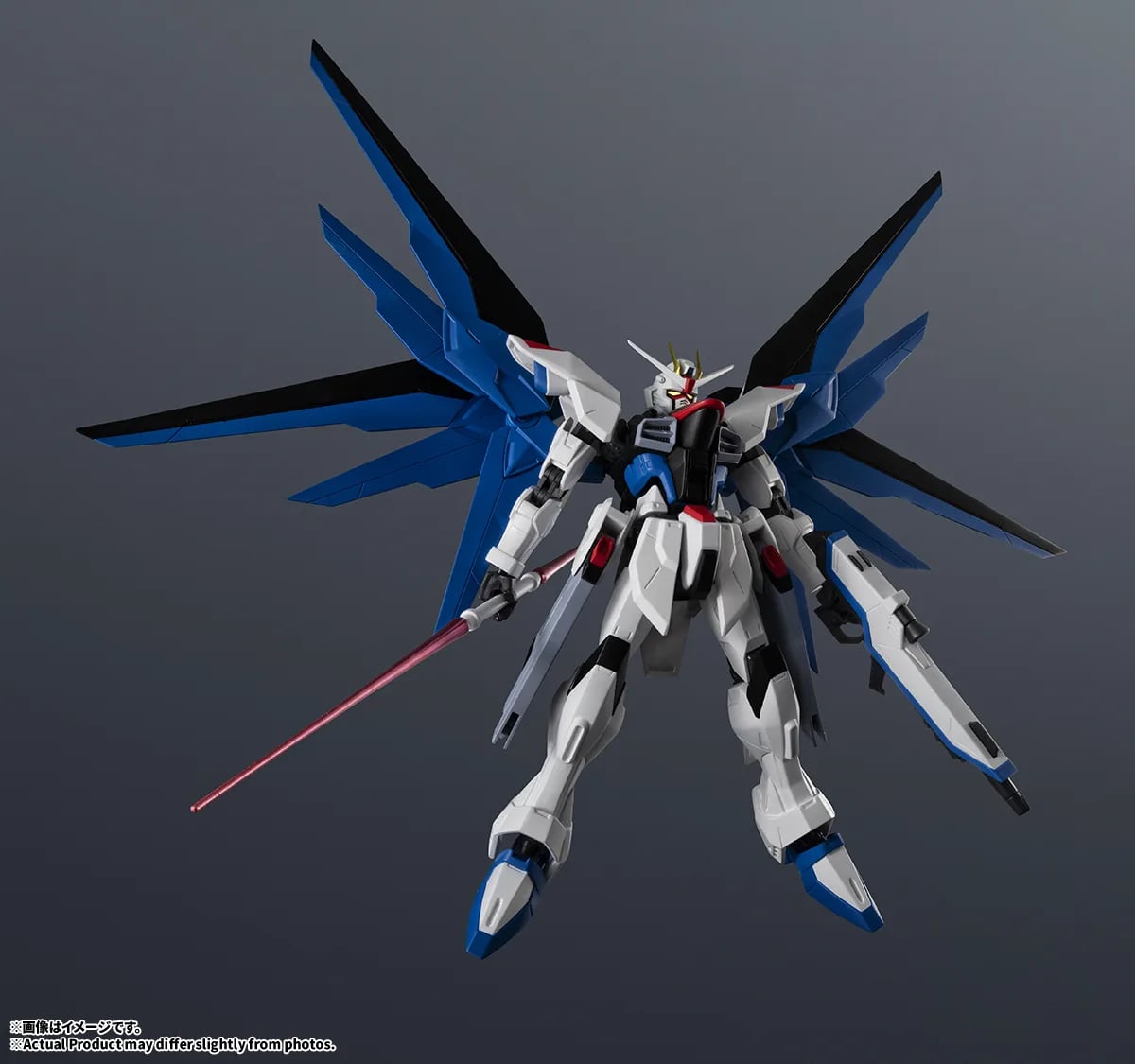 經典再進化!BANDAI GUNDAM UNIVERSE 自由鋼彈、掉毛零式及夏亞專用薩克更新版登場 2 經典再進化!BANDAI GUNDAM UNIVERSE 自由鋼彈、掉毛零式及夏亞專用薩克更新版登場