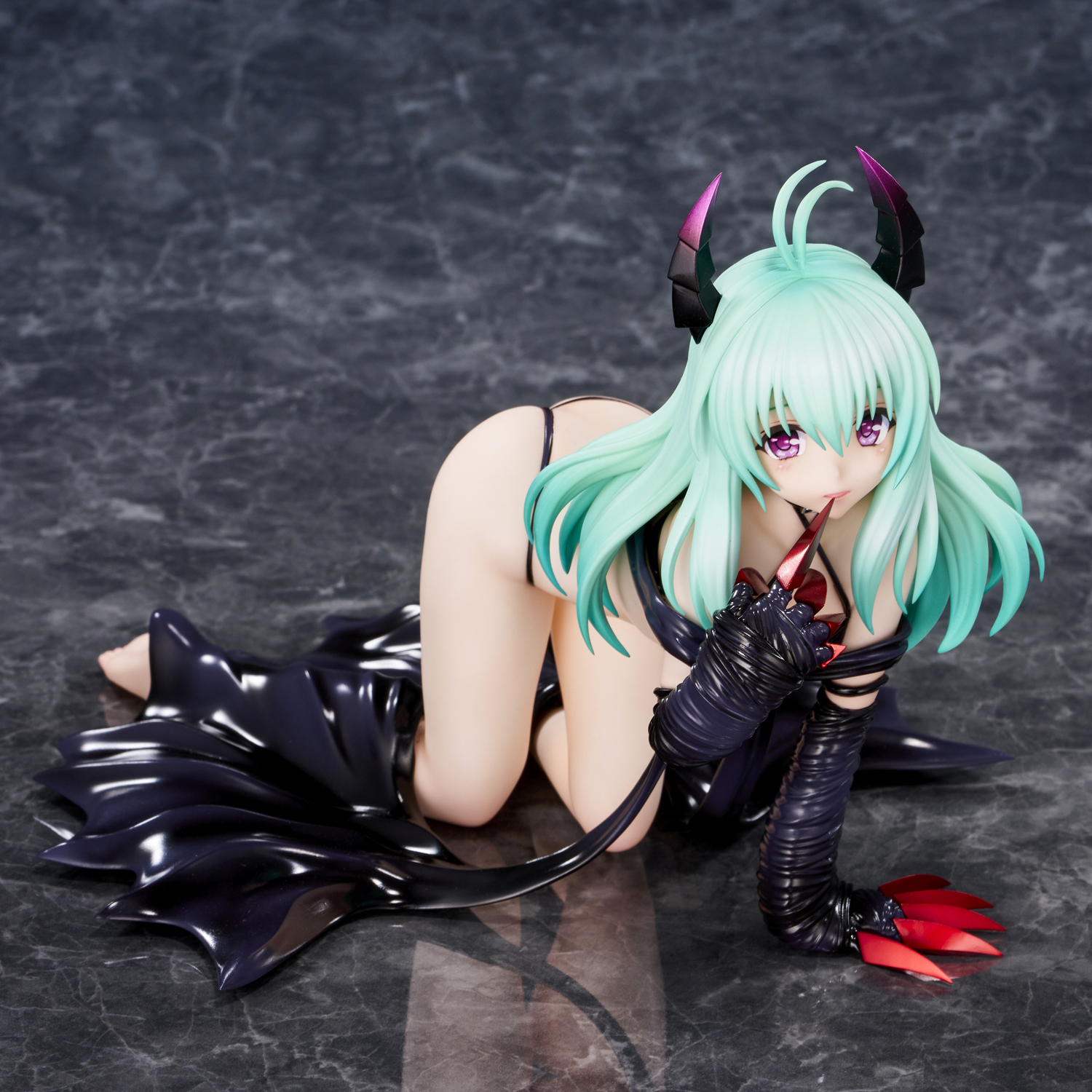 《出包王女DARKNESS》倫·艾爾西·裘利亞 Darkness Ver. 模型再登場 2027 年 1 月發售 6 《出包王女DARKNESS》倫·艾爾西·裘利亞 Darkness Ver. 模型再登場 2027 年 1 月發售
