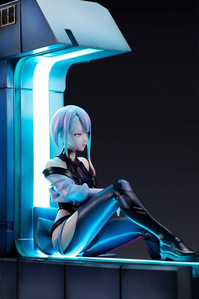 Kotobukiya《電馭叛客:邊緣行者》露西模型預購 附 LED 燈座重現夜城