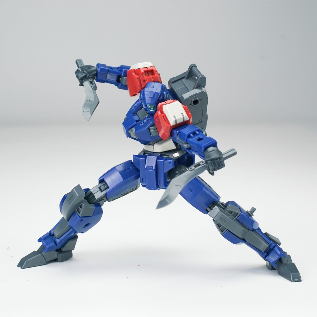 SHEIK MAINLAND《V-gilante》預訂開跑 五款單售 2640 日圓