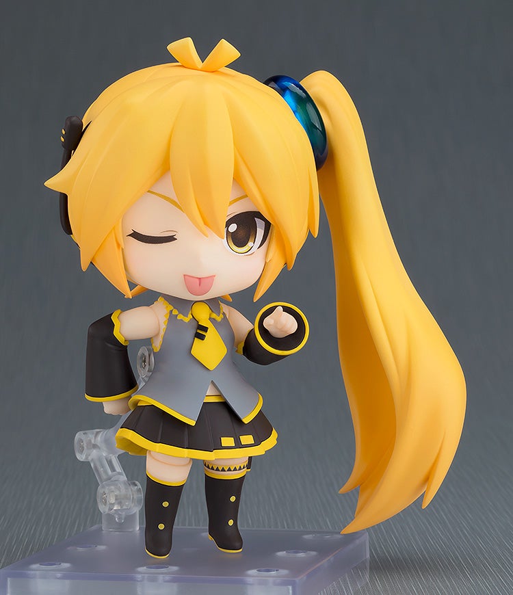 GSC《VOCALOID》派生傳奇「弱音哈庫、亞北奈留」黏土人預購開跑 附贈經典酒瓶與手機配件