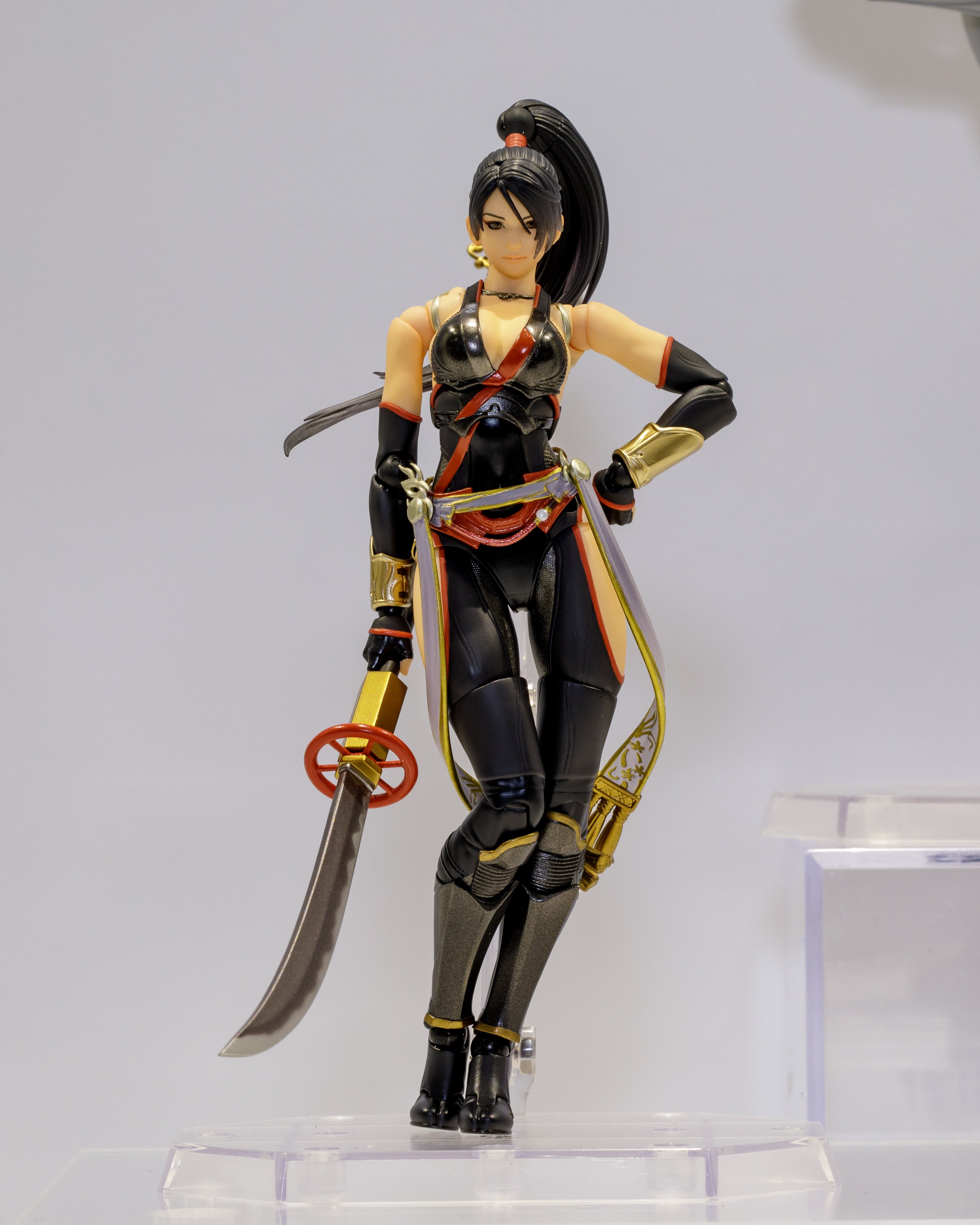 海洋堂 Revoltech 新作灰模亮相 展現山口式極致可動張力