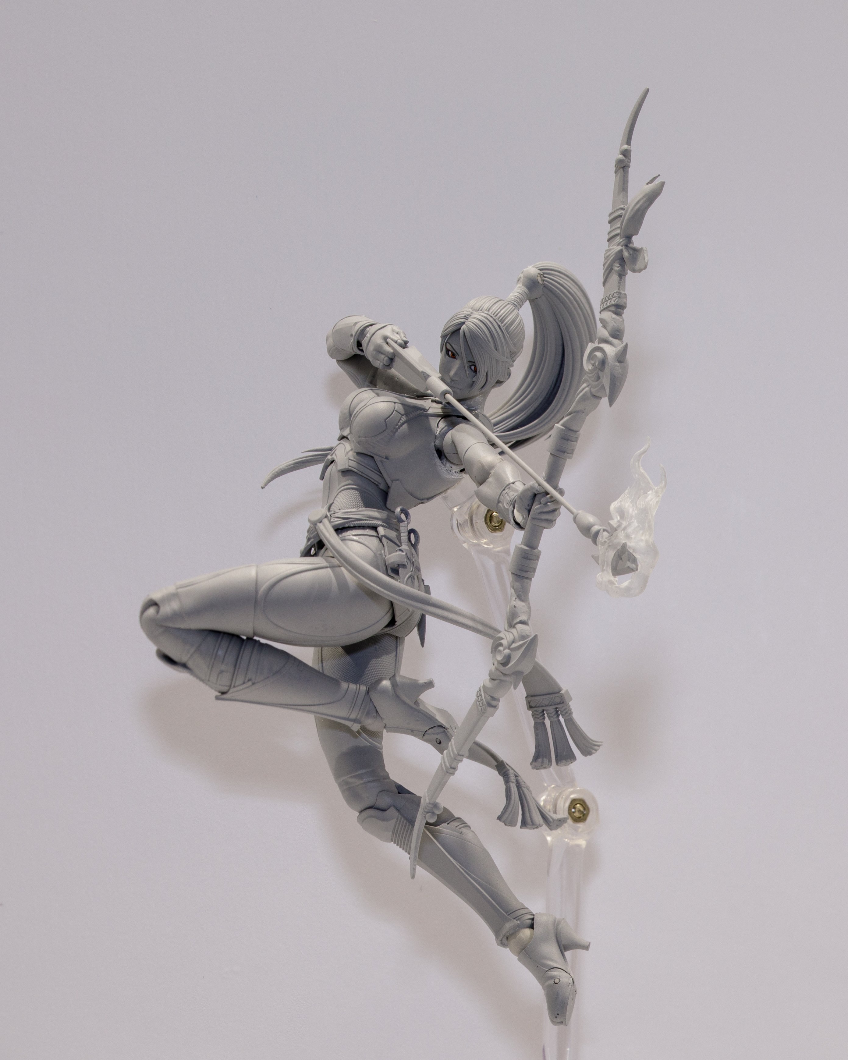 海洋堂 Revoltech 新作灰模亮相 展現山口式極致可動張力