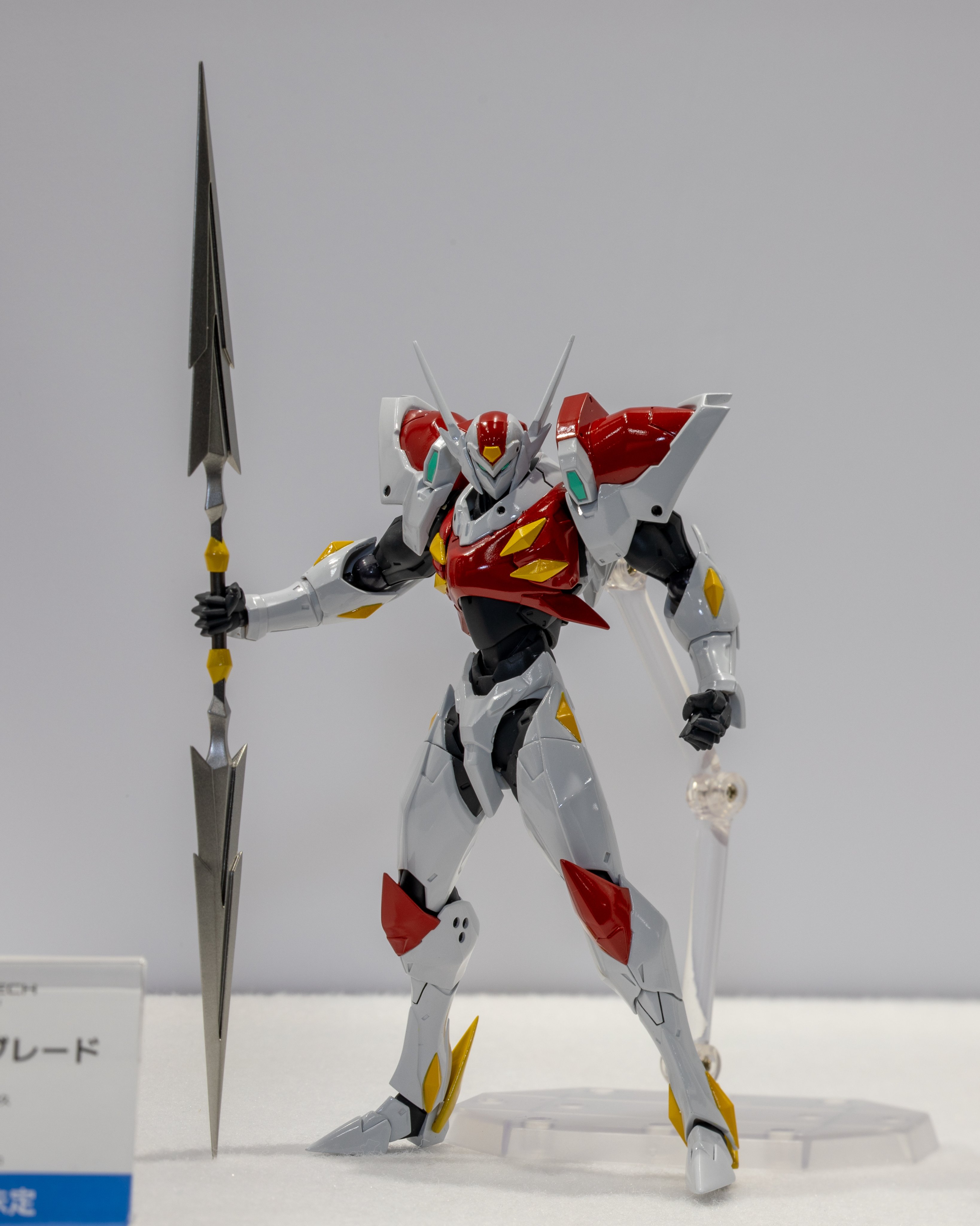 海洋堂 Revoltech 新作灰模亮相 展現山口式極致可動張力