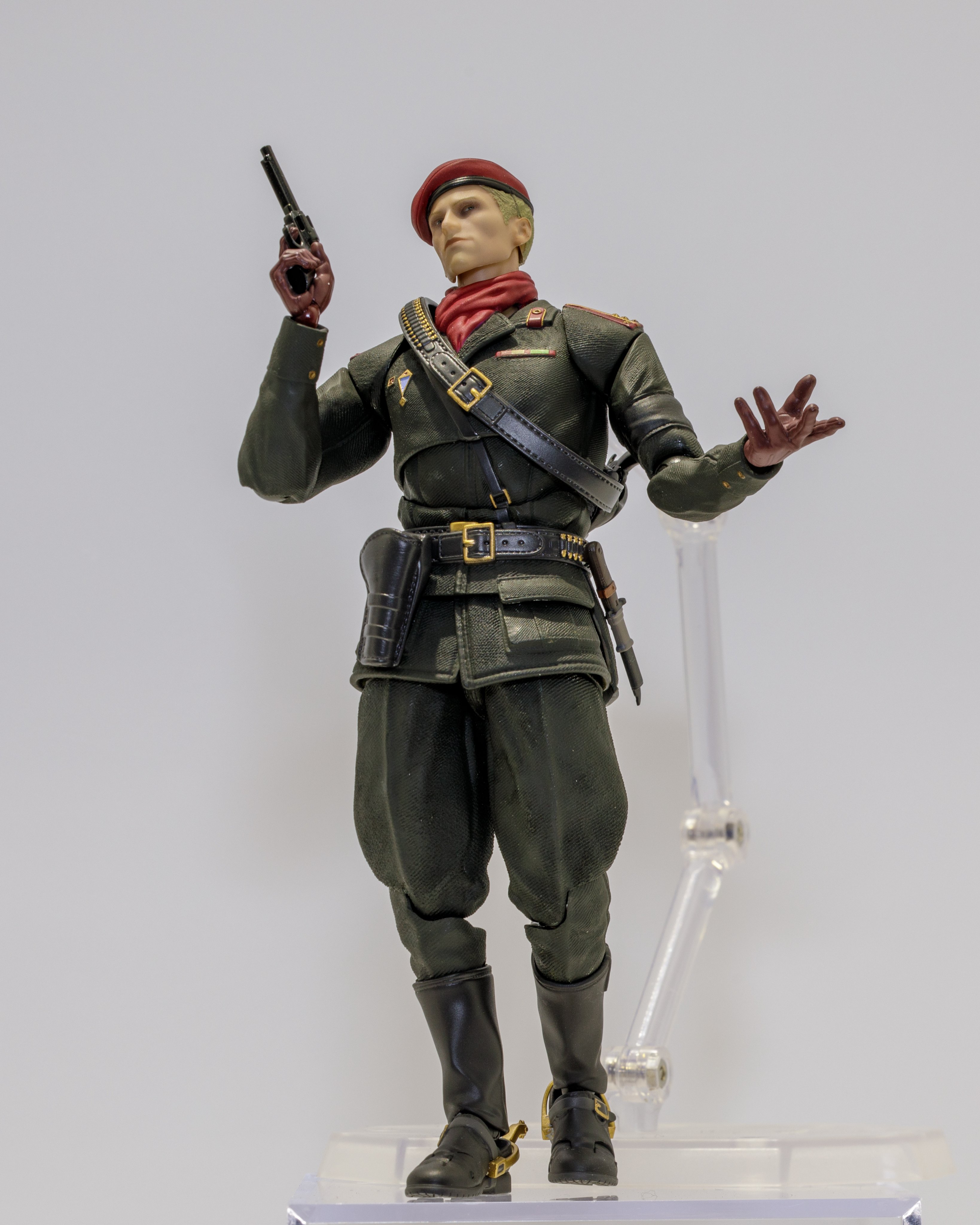 海洋堂 Revoltech 新作灰模亮相 展現山口式極致可動張力