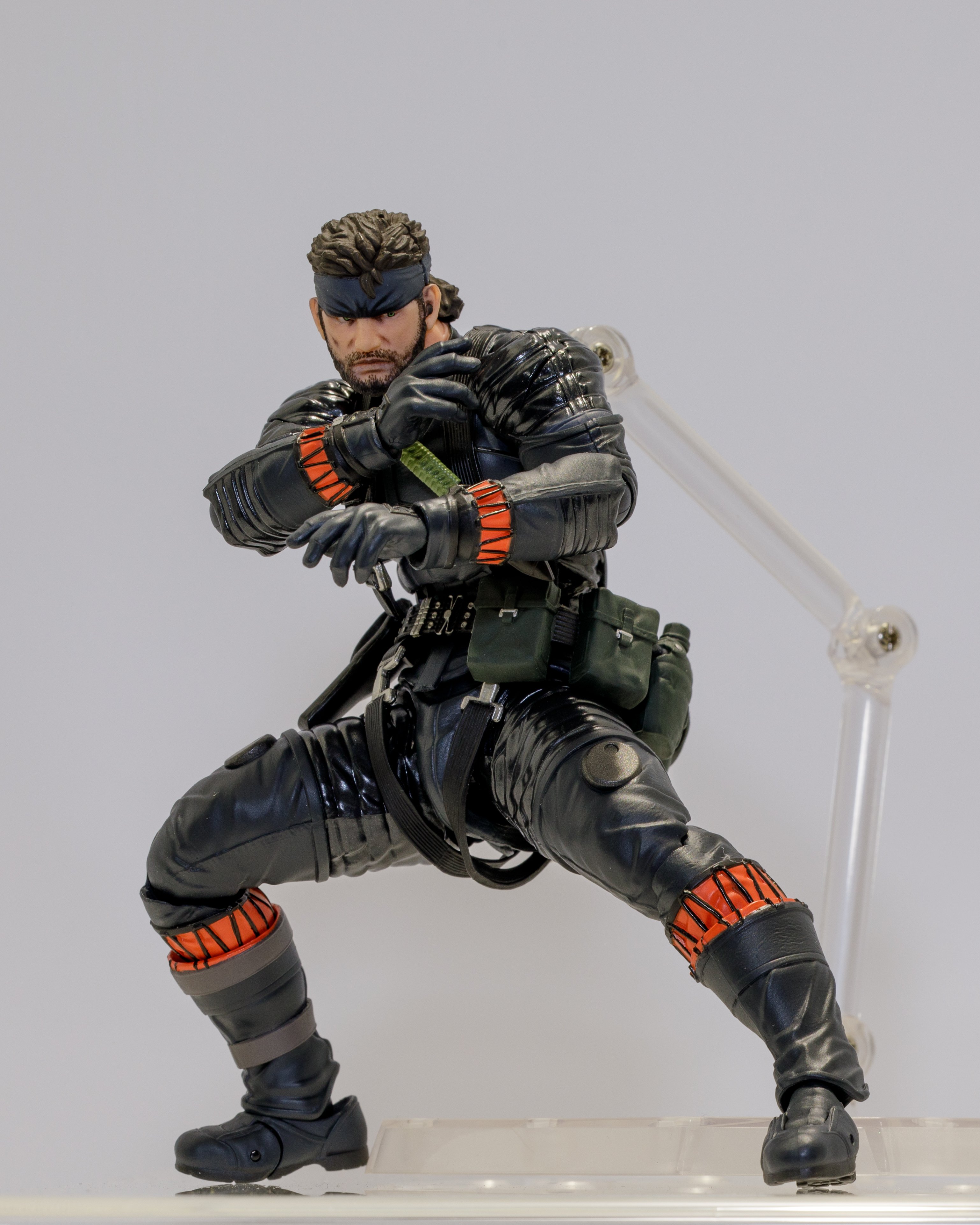 海洋堂 Revoltech 新作灰模亮相 展現山口式極致可動張力
