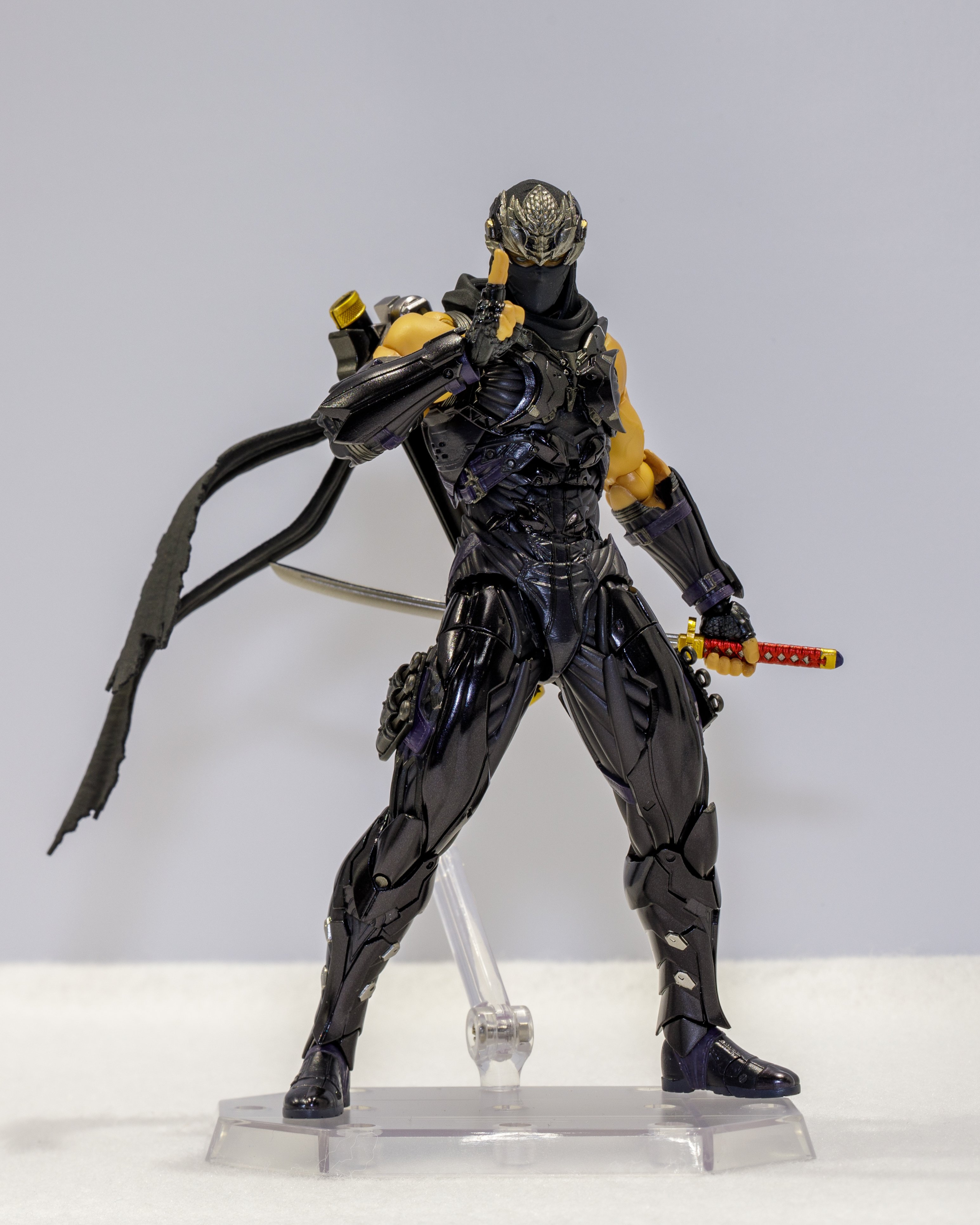 海洋堂 Revoltech 新作灰模亮相 展現山口式極致可動張力