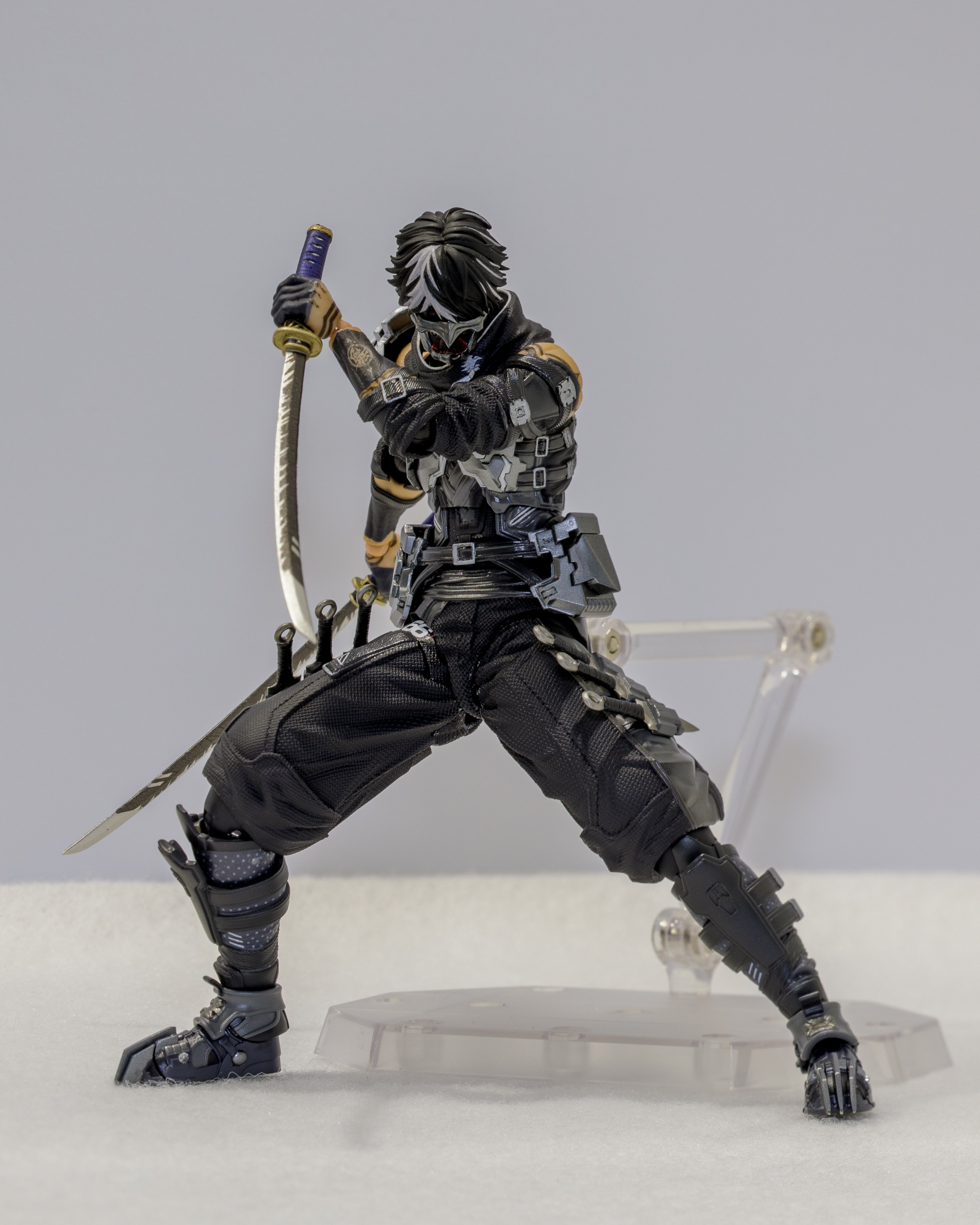 海洋堂 Revoltech 新作灰模亮相 展現山口式極致可動張力