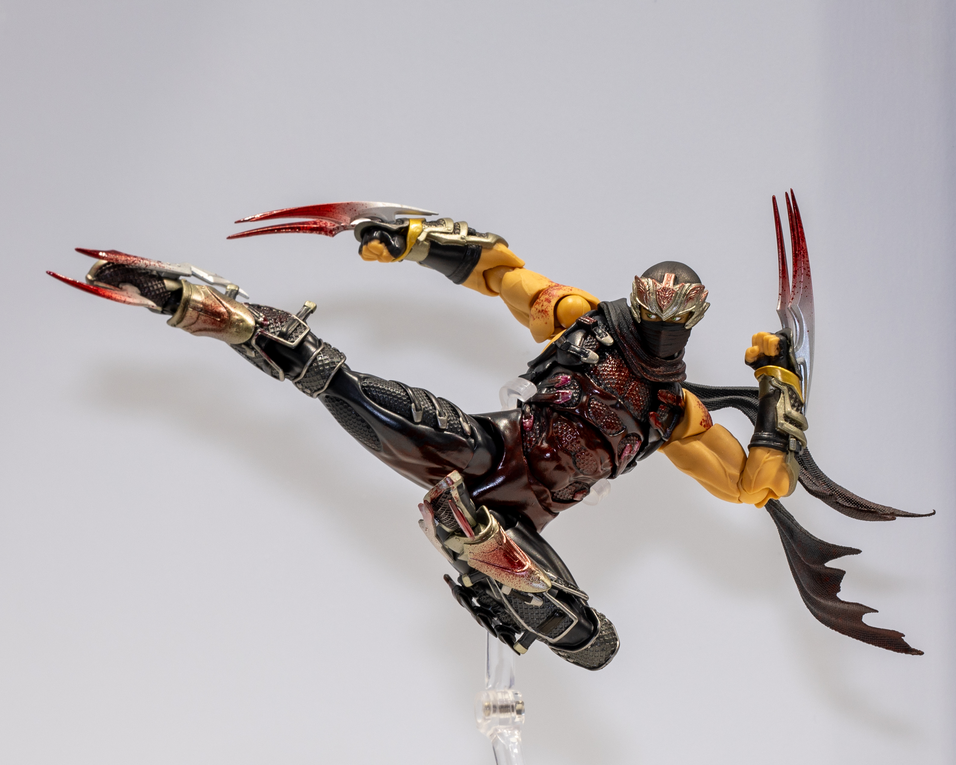 海洋堂 Revoltech 新作灰模亮相 展現山口式極致可動張力