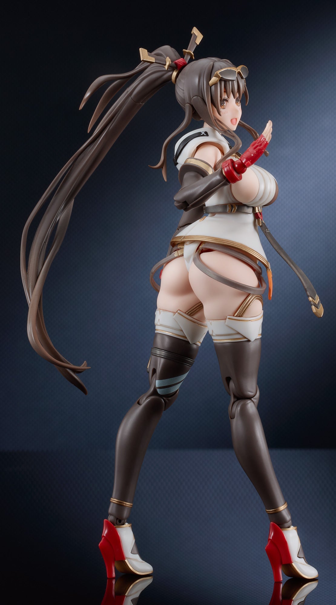 Max Factory《MX-chan》組裝模型 8月7日預購 搭載可動眼球與變形磁軌砲