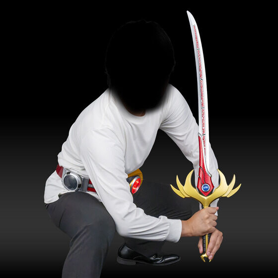 Bandai《假面騎士 Agito》CSG火焰軍刀 90公分極致規格 2026年8月開訂