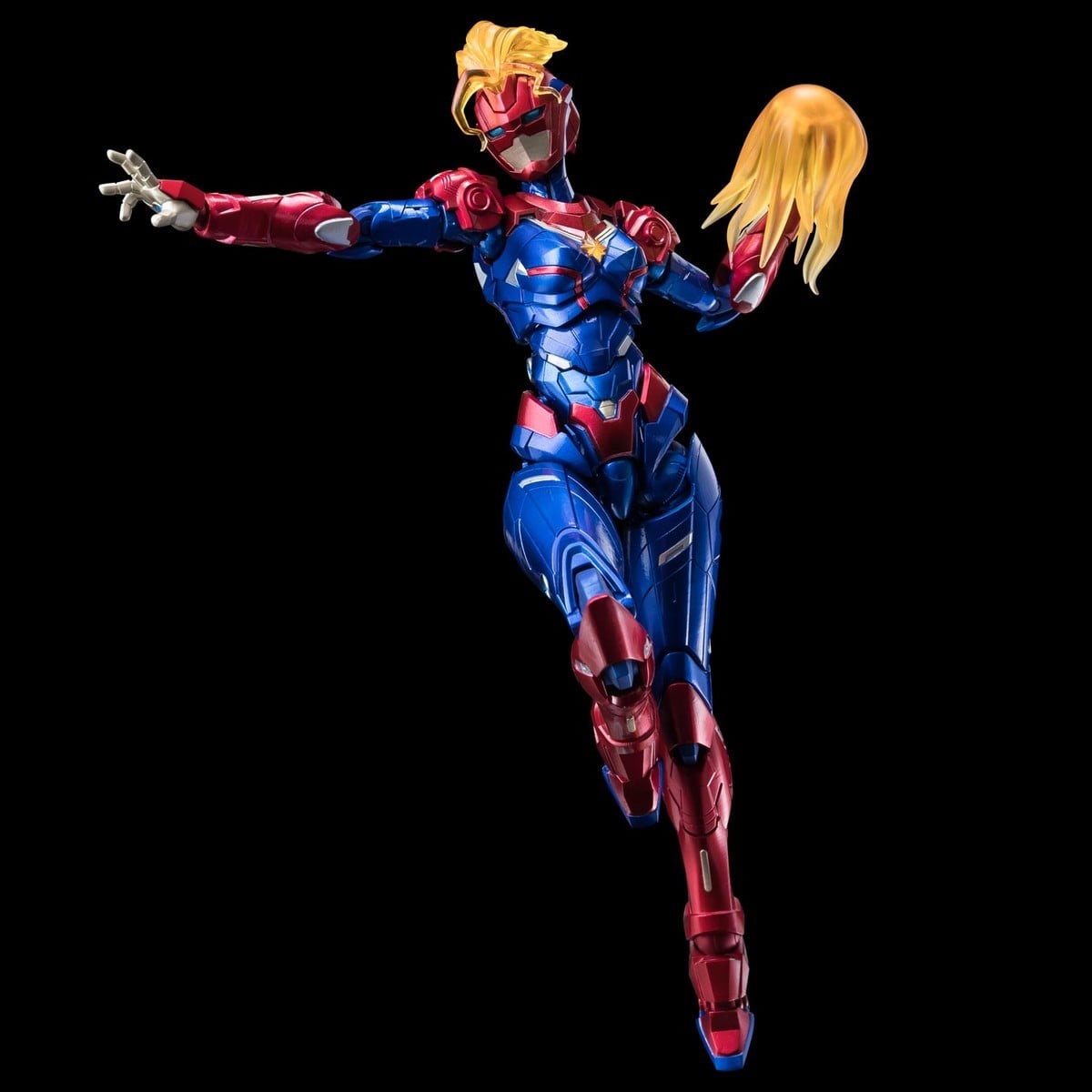 千值練 Fighting Armor《驚奇隊長》合金可動模型公開 裝甲美學 2026 年 12 月出貨