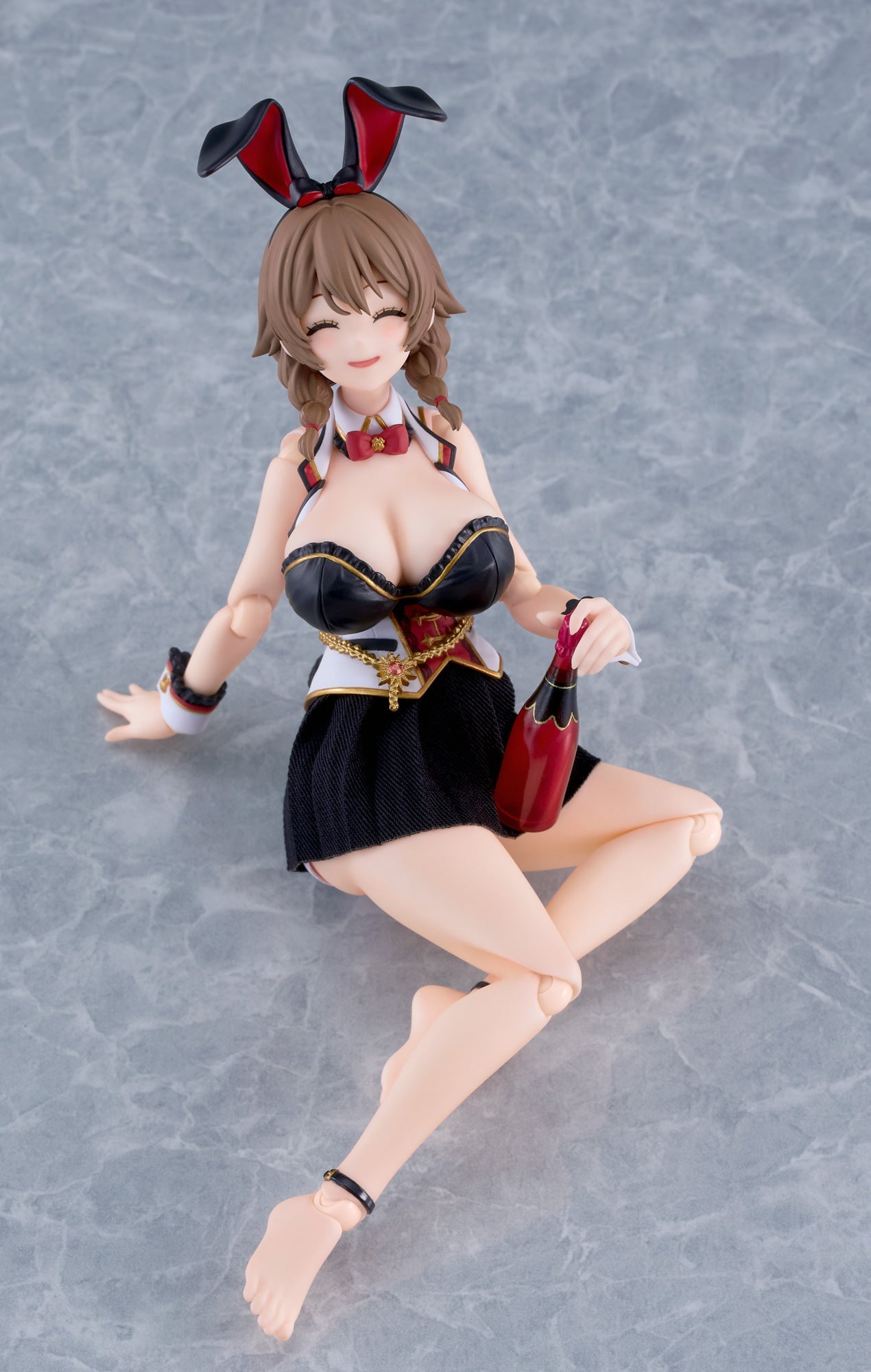 《バニーガーデン2》figma花奈可動模型 明日開放預購