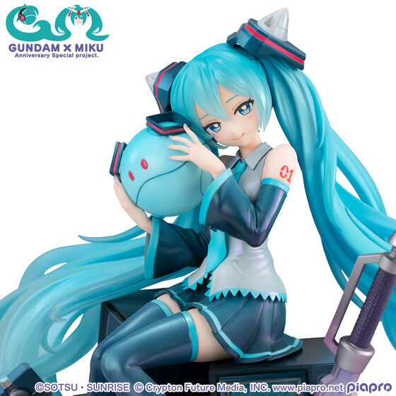 《鋼彈》45 周年聯名「初音 x 00 鋼彈」模型 10 月 3 日開放預訂