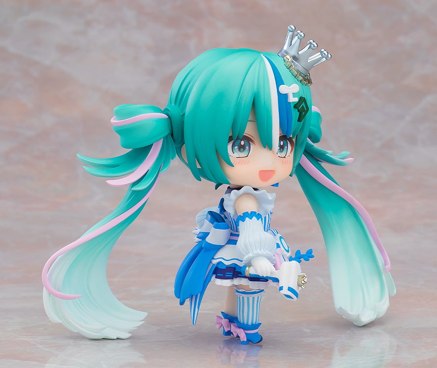 《初音未來》LAWSON 50周年黏土人登場 附條碼機麥克風