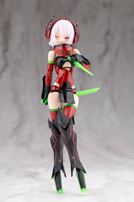 壽屋《女神裝置》驅魔師 HELL BLAZE 登場 自帶 MSG 武裝定價 10,450 日圓