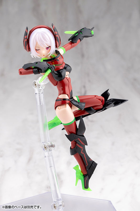壽屋《女神裝置》驅魔師 HELL BLAZE 登場 自帶 MSG 武裝定價 10,450 日圓