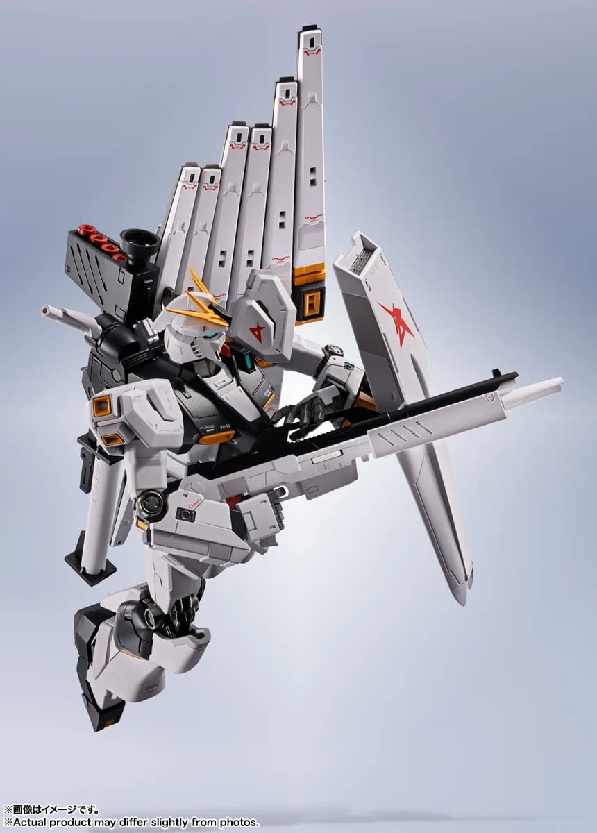 《機動戰士鋼彈 逆襲的夏亞》ν鋼彈 METAL ROBOT魂宣佈再販 2026年9月開放預約