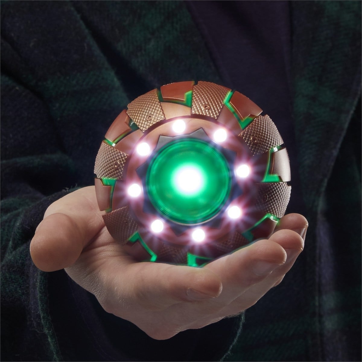 Hasbro 發表 1:1 盾牌與南瓜炸彈 2026 年上市