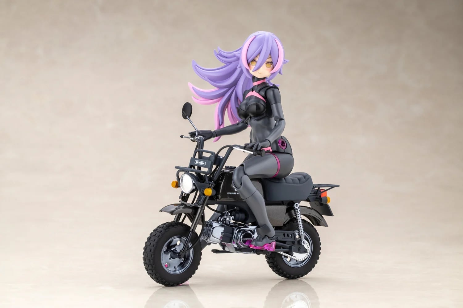 壽屋《女神裝置》聯名 Honda Z50J Gorilla 賽車小蘭 10 月 1 日開放預購
