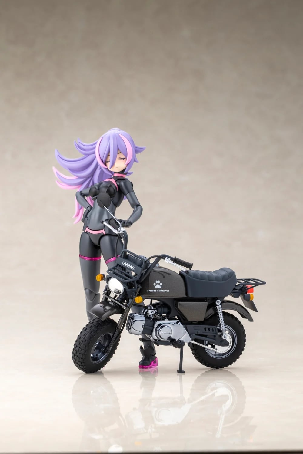 壽屋《女神裝置》聯名 Honda Z50J Gorilla 賽車小蘭 10 月 1 日開放預購