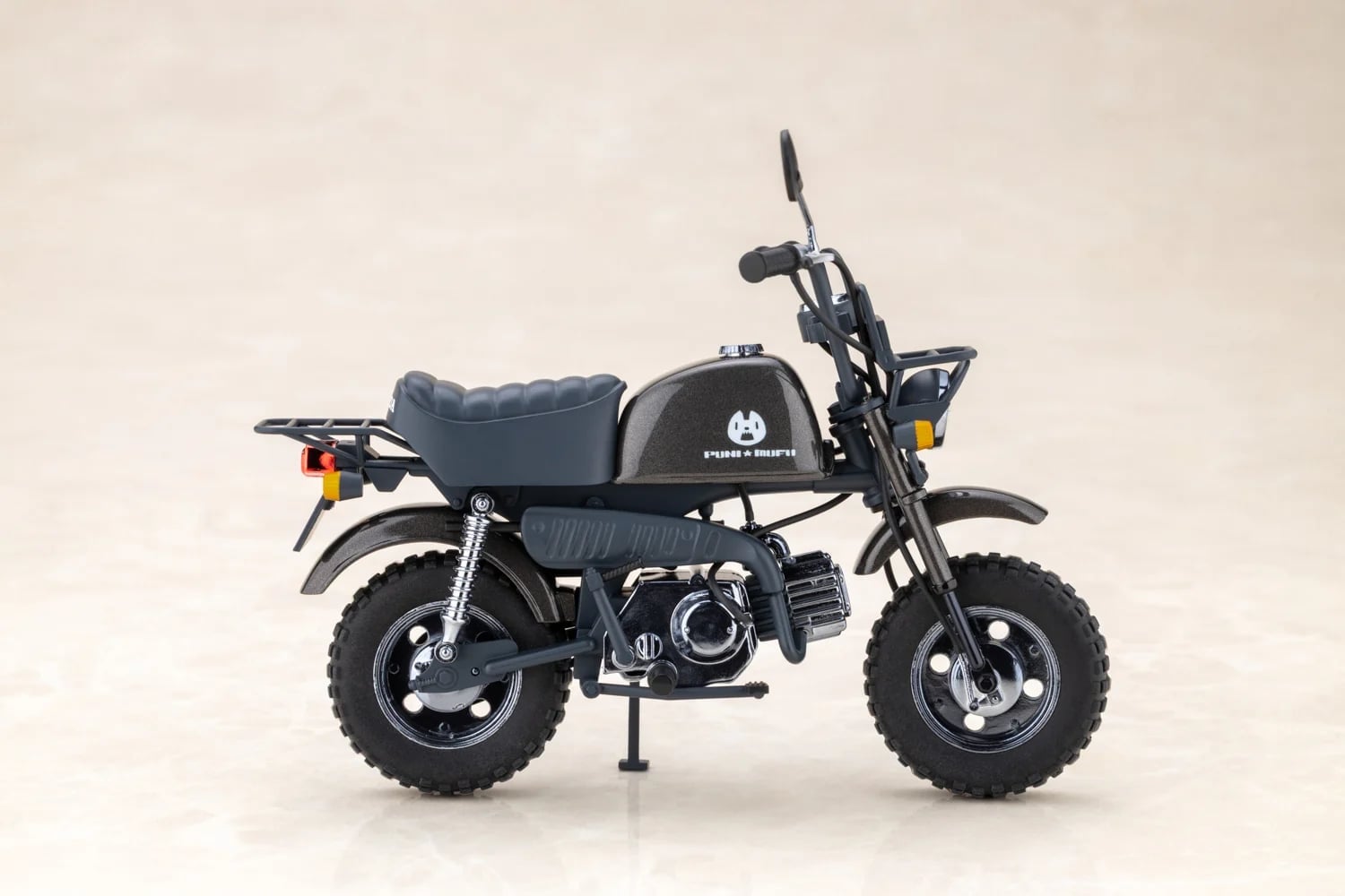 壽屋《女神裝置》聯名 Honda Z50J Gorilla 賽車小蘭 10 月 1 日開放預購
