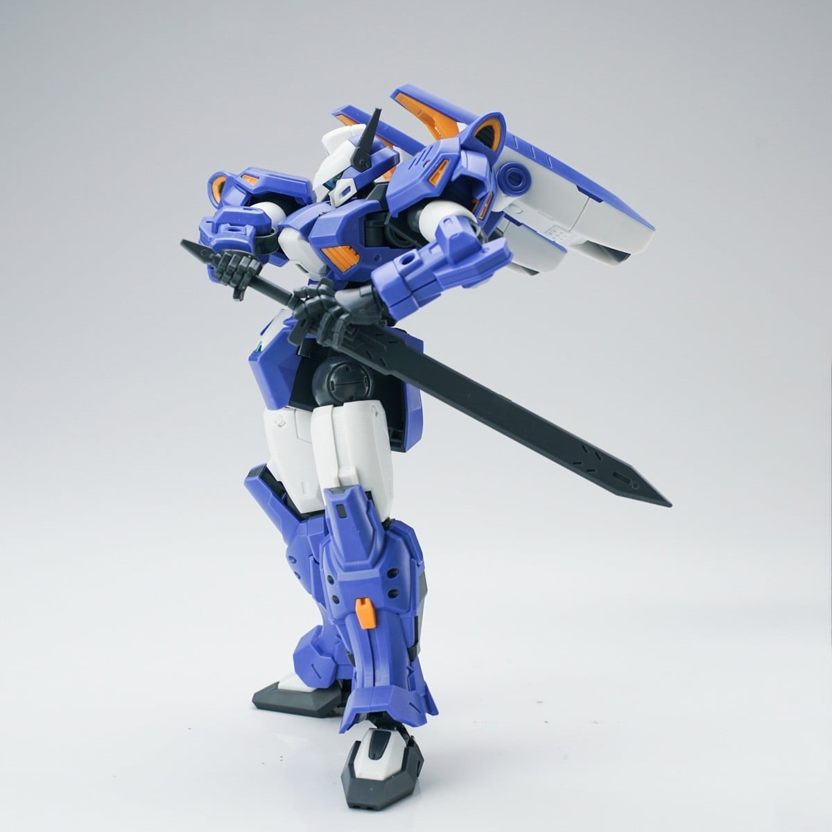SHEIK MAINLAND 原創組裝模型《stag II式》預約開跑 重裝工業風定價僅約 528 元
