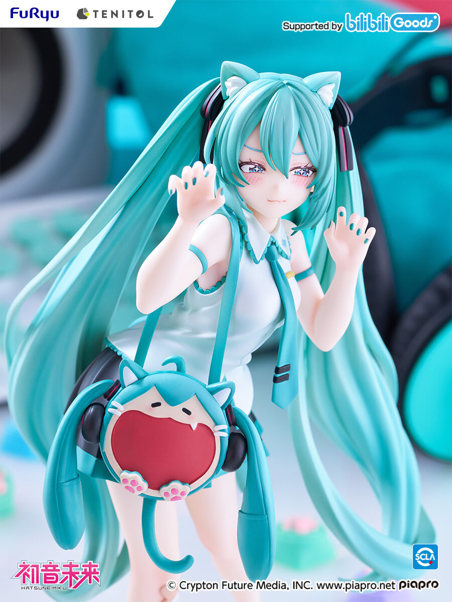 FURYU《初音未來》TENITOL 系列新作 巨大軟萌包與貓耳造型彩色原型亮相